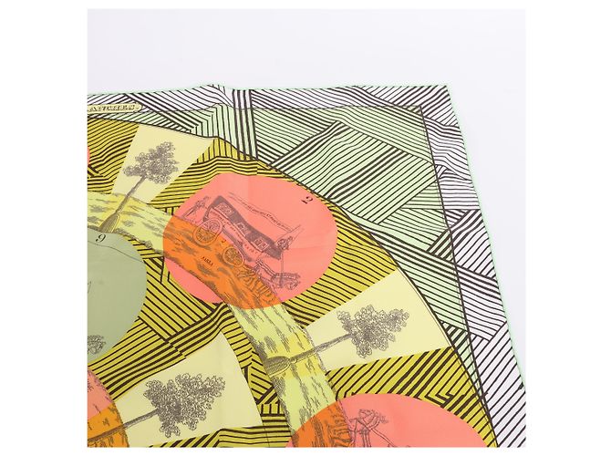 Foulard Hermès Carré 90 "JEU DES OMNIBUS ET DAMES BLANCHES" 100% Seta Verde - vista 4