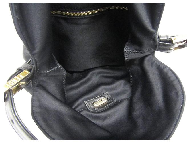 Borsa a spalla Fendi Mamma Baguette nera argento logo golf Nero - vista 8