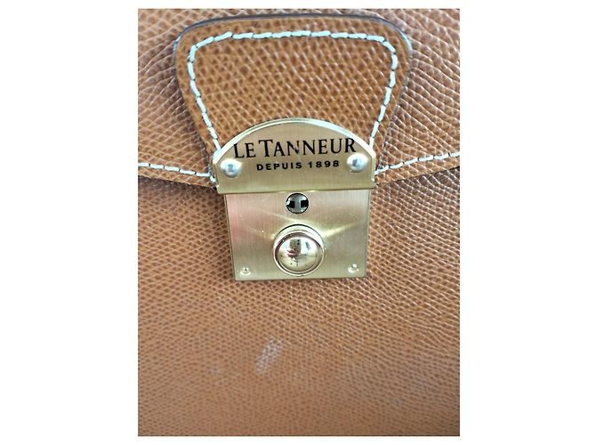 Le Tanneur document holder in camel leather - vue 9