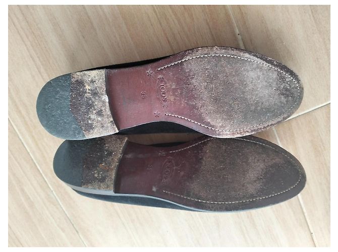 Ballerine in suede nero di Tod's - vista 2