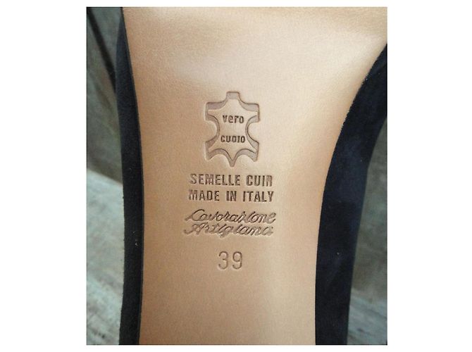 Décolleté Sidonie Larizzi in camoscio nero - vista 7