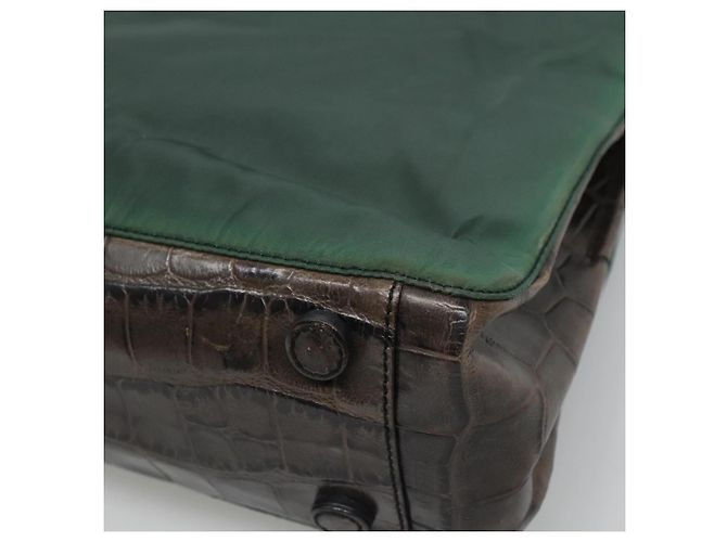 Borsa a spalla PRADA in nylon verde argento autentica EC761 - vista 10