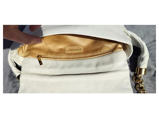 Timeless Chanel Vintage Weiße Tasche - Ansicht 5