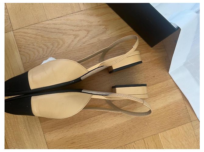 Sandali Slingback Chanel in pelle beige - vista 5