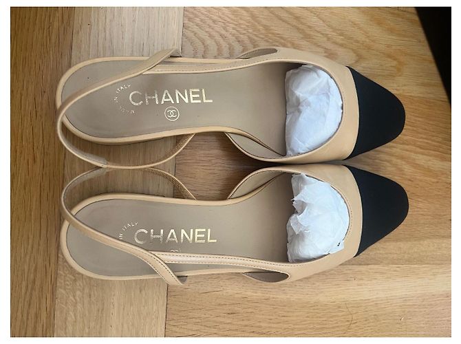 Sandali Slingback Chanel in pelle beige - vista 8