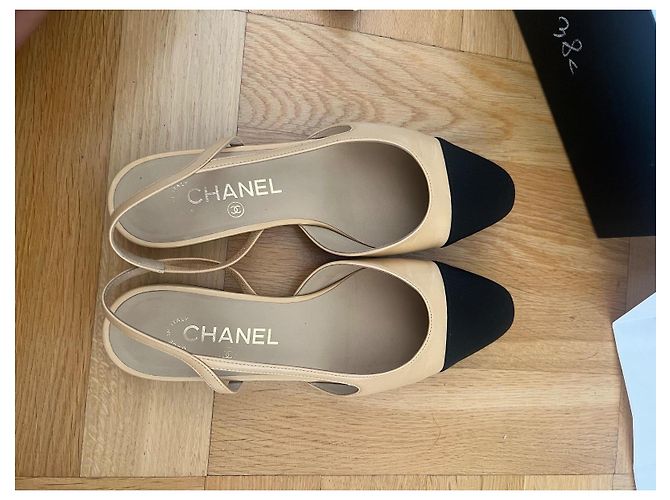 Sandali Slingback Chanel in pelle beige - vista 9