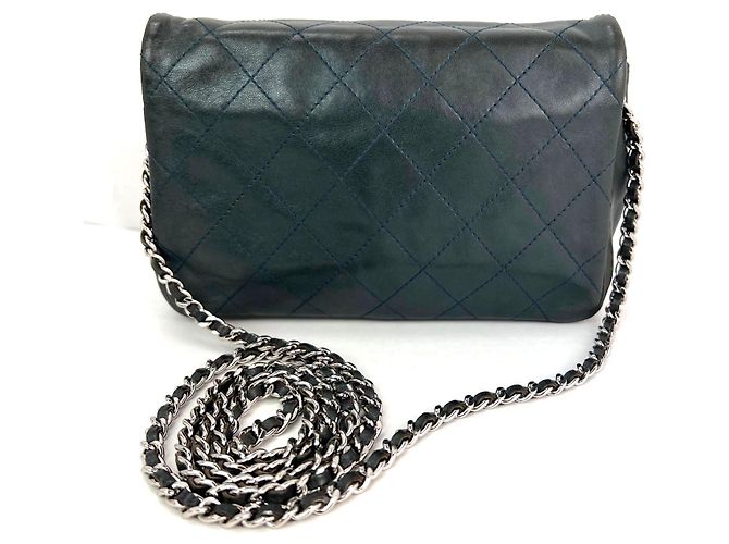 Chanel gesteppte Lammleder Geldbörse mit Kette Umhängetasche Grün - Ansicht 2