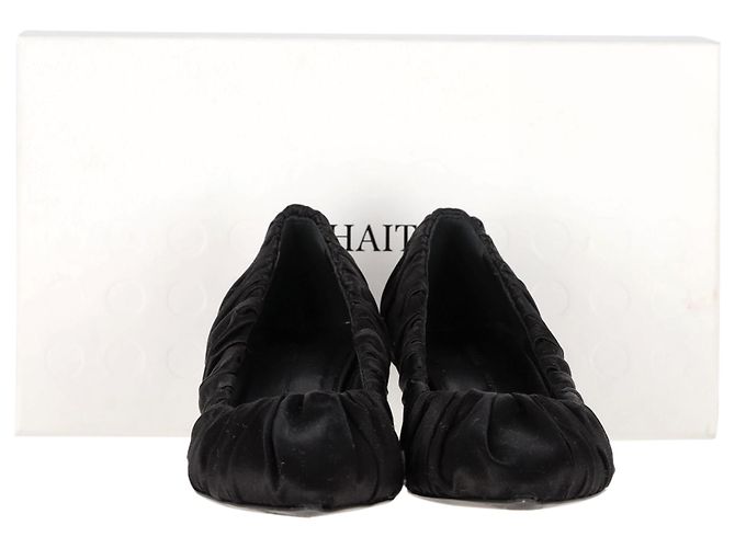 Khaite Palmero Rüsch-Kitten-Absatzpumps aus schwarzer Seide - Ansicht 2