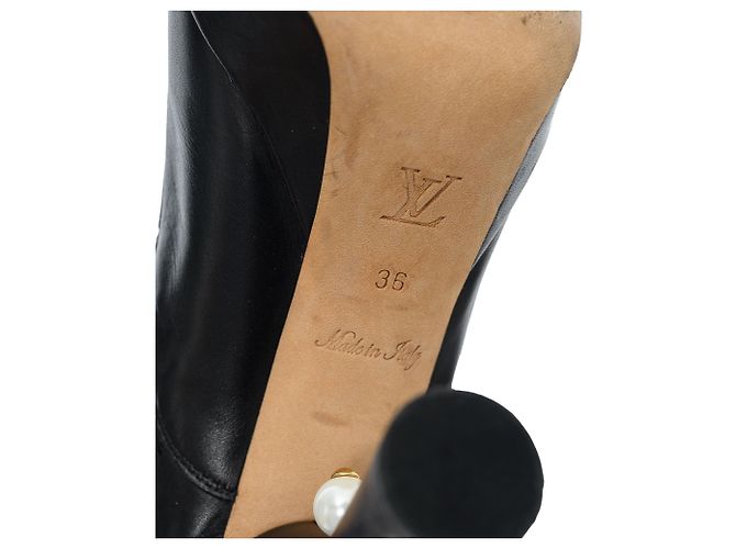 Louis Vuitton Botas altas con acentos de perlas falsas Negro - vista 3