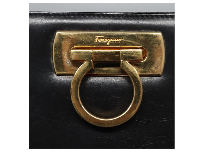 Borsa a spalla Gancini Chain in pelle nera e oro Auth BD929 di Salvatore Ferragamo Nero D'oro - vista 14