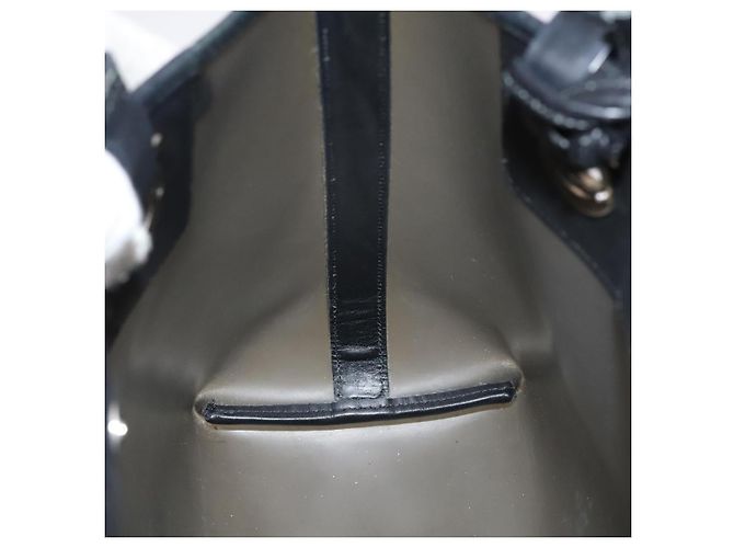 Borsa a mano Gancini in vinile nero Salvatore Ferragamo Auth bs23548 - vista 17