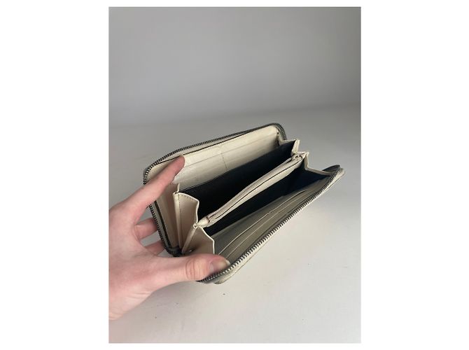 Vintage Gucci Leather Wallet White - view 4