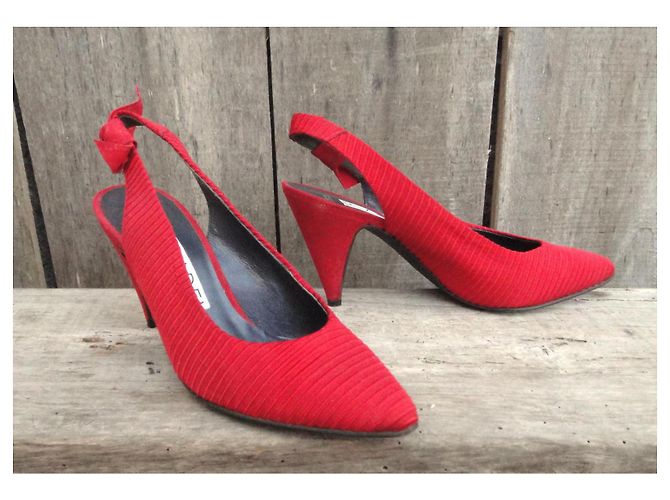 Casadei Pumps Rot Textil und Leder 8 cm Absatz - Ansicht 2