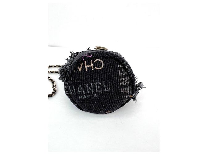 Chanel Denim gesteppter Mini-Eimer mit Kette in Schwarz - Ansicht 5