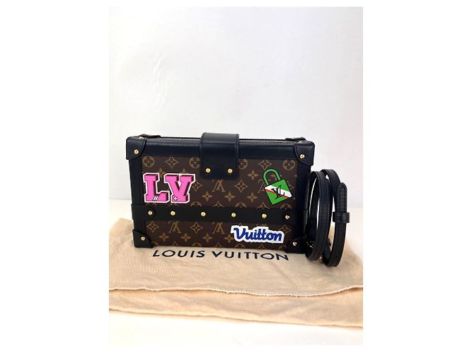 Sac à bandoulière Louis Vuitton Petite Malle Patches Monogram Marron - vue 2