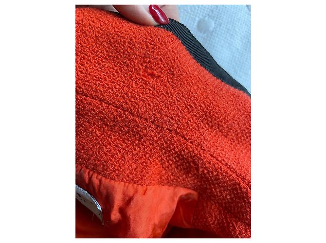 Conjunto de saia e casaco Chanel em tweed coral - vista 10