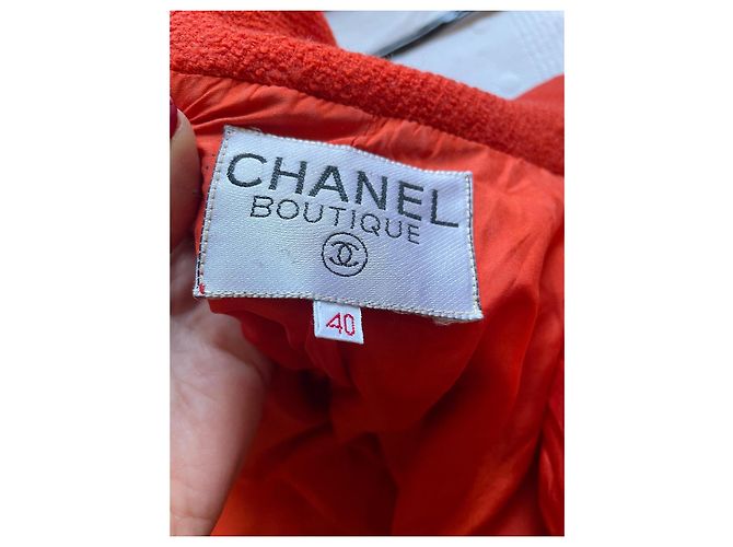 Conjunto de saia e casaco Chanel em tweed coral - vista 15