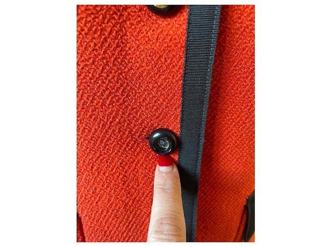 Conjunto de saia e casaco Chanel em tweed coral - vista 4