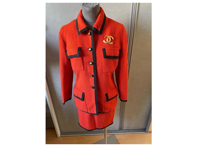 Conjunto de saia e casaco Chanel em tweed coral - vista 6