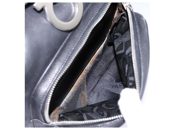 Zaino in pelle nera e argento Gancini di Salvatore Ferragamo Auth EC696 Nero - vista 18