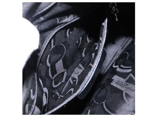 Zaino in pelle nera e argento Gancini di Salvatore Ferragamo Auth EC696 Nero - vista 27