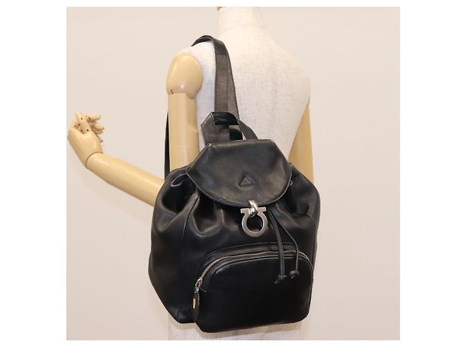 Zaino in pelle nera e argento Gancini di Salvatore Ferragamo Auth EC696 Nero - vista 29