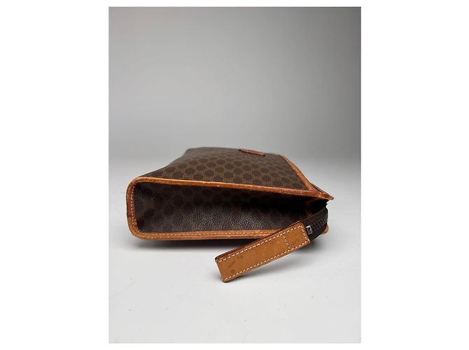 Triomphe Céline Clutch in pelle monogramma vintage Celine Paris marrone - vista 7