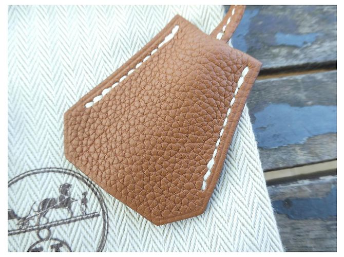 Campanella, tirante e lucchetto Hermès nuovi per parte superiore della cinghia Cammello - vista 3