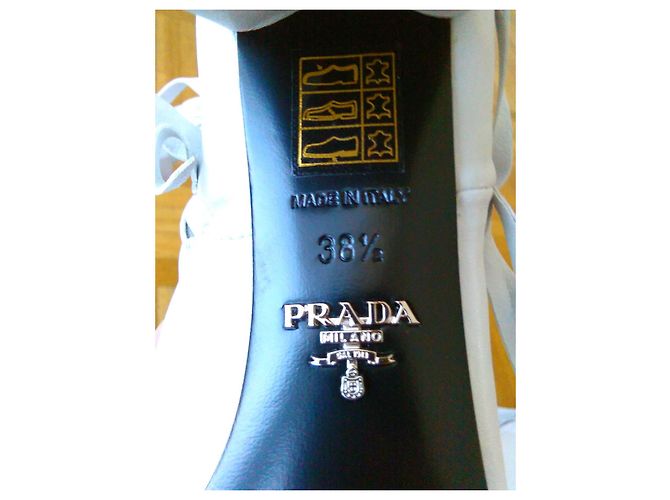 PRADA TRONCHETTI IN PELLE CON FRANGE. Bianco - vista 2