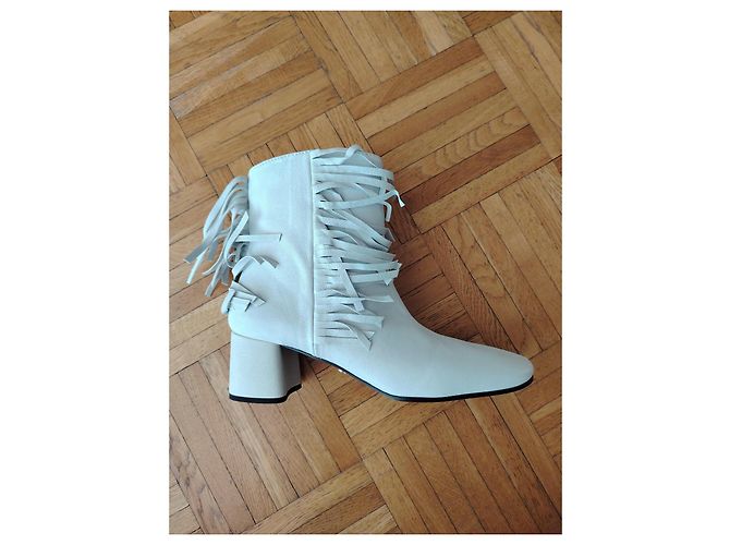 PRADA TRONCHETTI IN PELLE CON FRANGE. Bianco - vista 7
