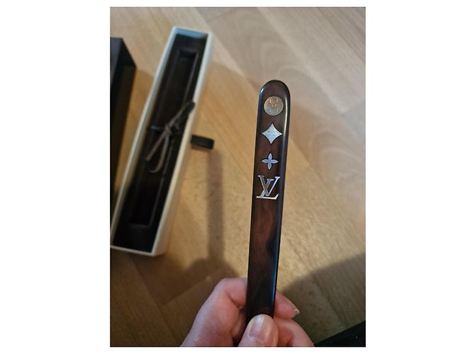 Ouvre-lettres Louis Vuitton Bois Marron - vue 3