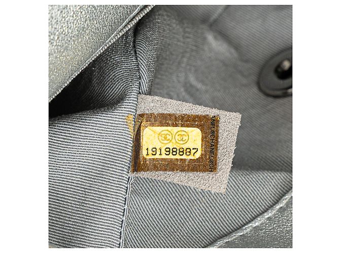 Chanel Mini perforato in agnello argento Punch Flap - vista 7