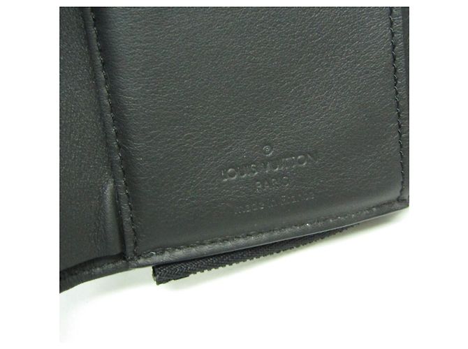 Slender Pilot Wallet aus Monogram Taurillon von Louis Vuitton Schwarz - Ansicht 10