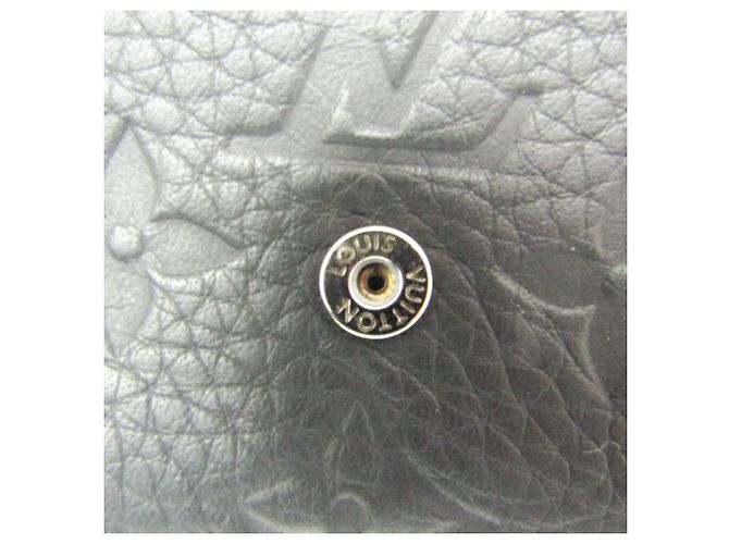 Slender Pilot Wallet aus Monogram Taurillon von Louis Vuitton Schwarz - Ansicht 9