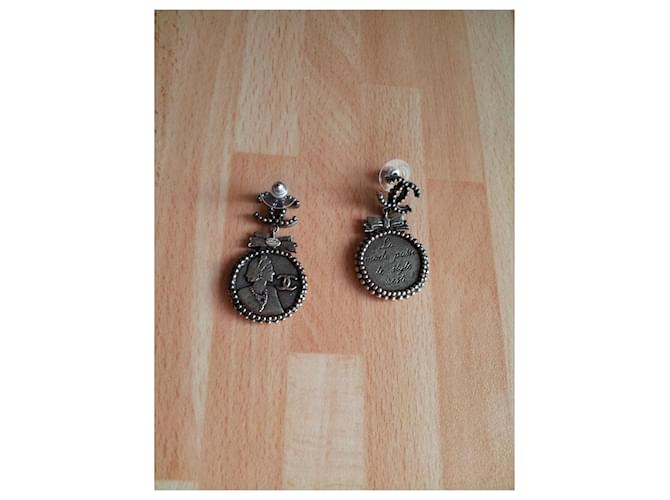 Chanel Pendientes de edición limitada - vista 3