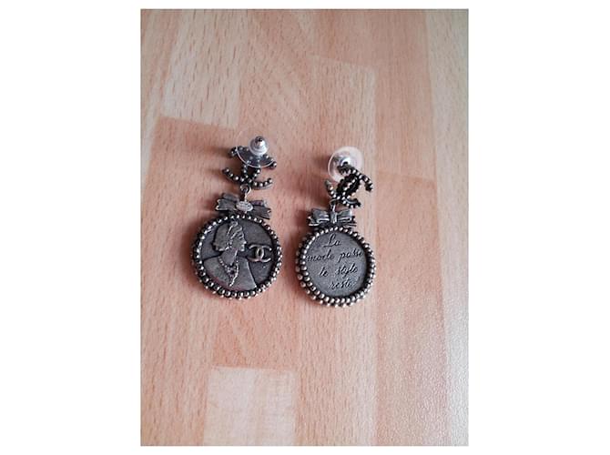 Chanel Pendientes de edición limitada - vista 4