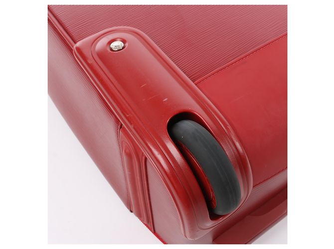 Sac de voyage Louis Vuitton Pegase 55 en cuir Epi rouge M23028 - vue 13