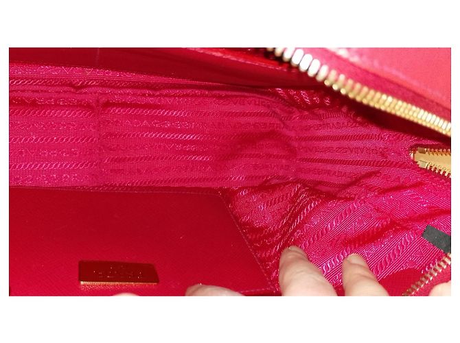 Borsa a mano Prada in pelle rossa Rosso - vista 2