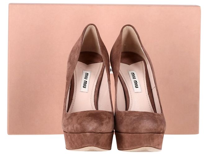 Miu Miu Décolleté con Piattaforma in Camoscio Marrone Rosso - vista 7