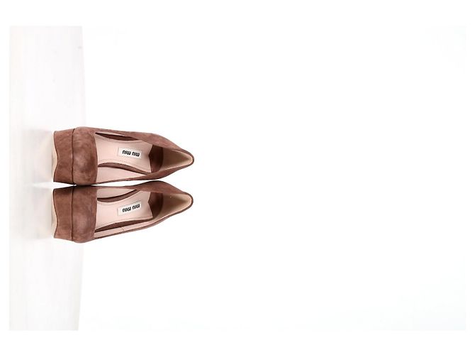 Miu Miu Décolleté con Piattaforma in Camoscio Marrone Rosso - vista 9