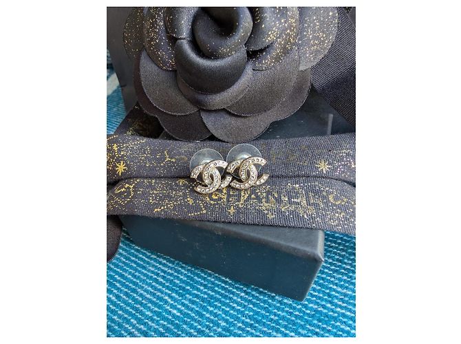 Chanel CC F17V Logo Cristallo GHW Coco Mark Orecchini Mini Classici Scatola Dorata D'oro - vista 7