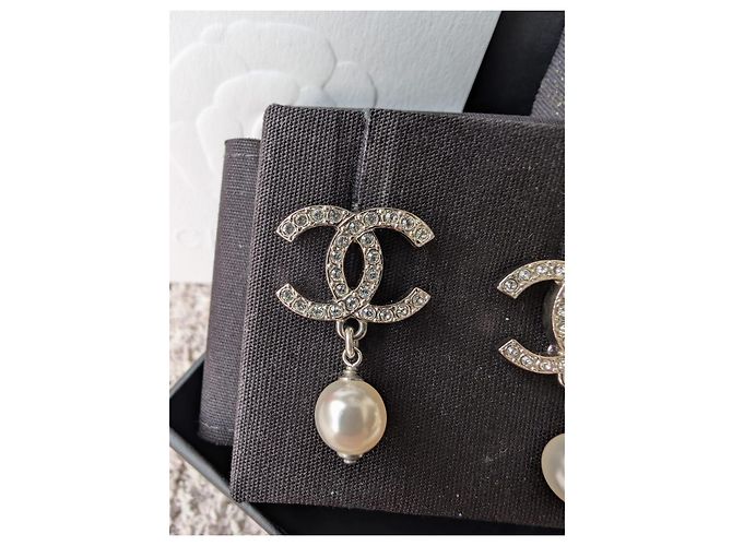 Chanel CC C22C Orecchini in Cristallo Perla SHW Pendenti Scatola Ricevuta Argento - vista 14