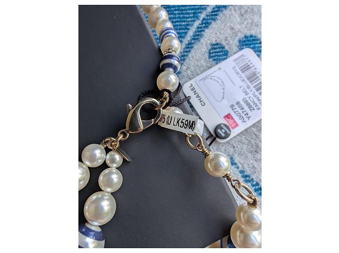 Chanel CC P19C La Pausa collana cintura logo a righe perla GHW scatola etichetta Blu - vista 16
