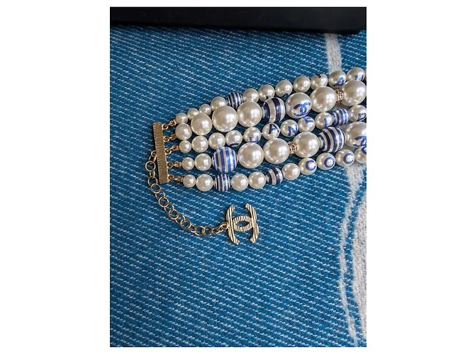 Chanel CC P19C Logo La Pausa Crociera Bracciale di Perle Striate scatola etichetta Blu - vista 15