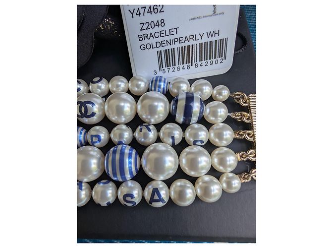 Chanel CC P19C Logo La Pausa Crociera Bracciale di Perle Striate scatola etichetta Blu - vista 4