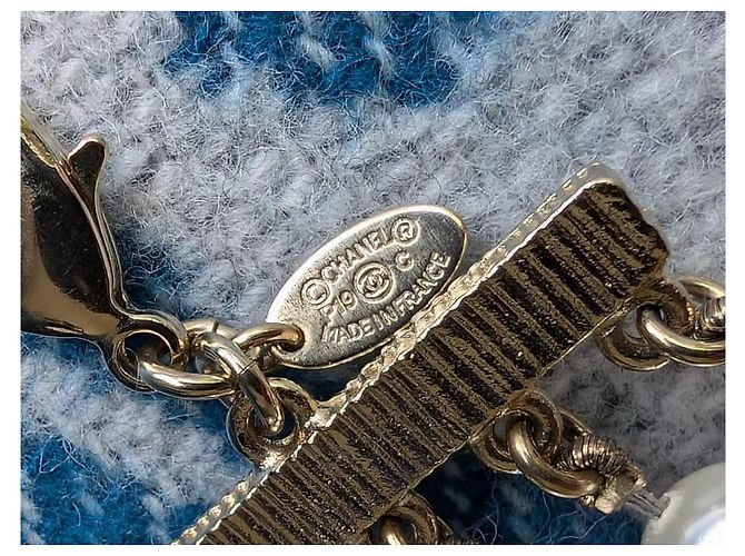 Chanel CC P19C Logo La Pausa Crociera Bracciale di Perle Striate scatola etichetta Blu - vista 6