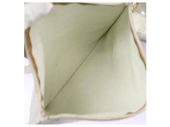 CHANEL Bolsa Tote Triple Coco Cadena Vinilo Cuero Blanco Oro CC Auth bs23423 Dorado - vista 22