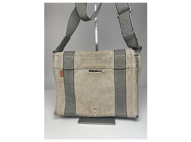 Hermès Vintage Hermes Canvas Schultertasche Beige - Ansicht 12
