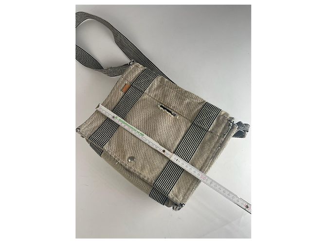 Hermès Vintage Hermes Canvas Schultertasche Beige - Ansicht 14
