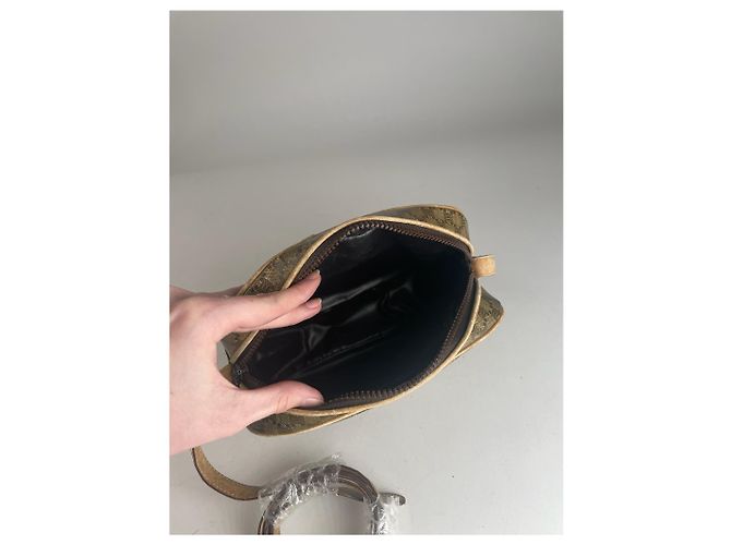 Céline Vintage Celine Paris Triomphe Leder Monogramm Tasche Verde - vista 4